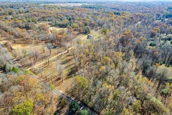 5 Acres of Residential Land for Sale in Batesville, Mississippi