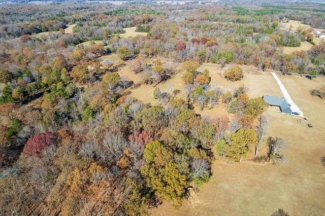 5 Acres of Residential Land for Sale in Batesville, Mississippi