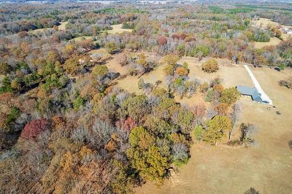 5 Acres of Residential Land for Sale in Batesville, Mississippi