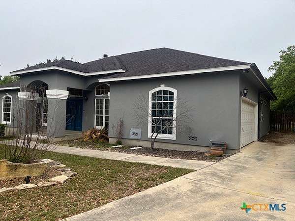 1.55 Acres of Land with Home for Lease in Canyon Lake, Texas