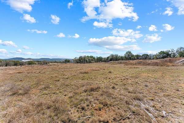 5.12 Acres of Residential Land for Sale in Camp Verde, Texas