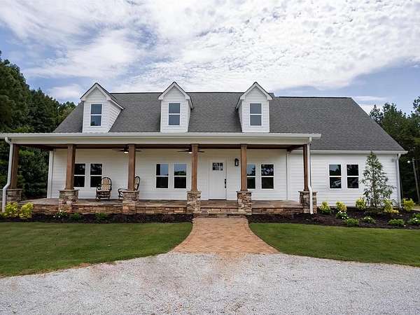 5 Acres of Land with Home for Sale in White Plains, Georgia