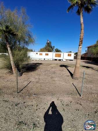 0.28 Acres of Residential Land for Sale in Seeley, California