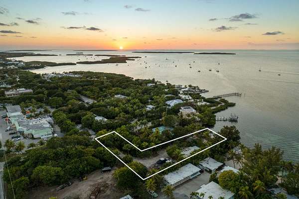0.78 Acres of Residential Land for Sale in Upper Matecumbe Key, Florida