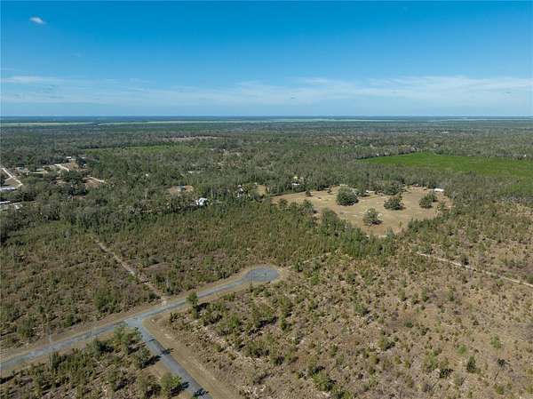 5 Acres of Residential Land for Sale in Live Oak, Florida