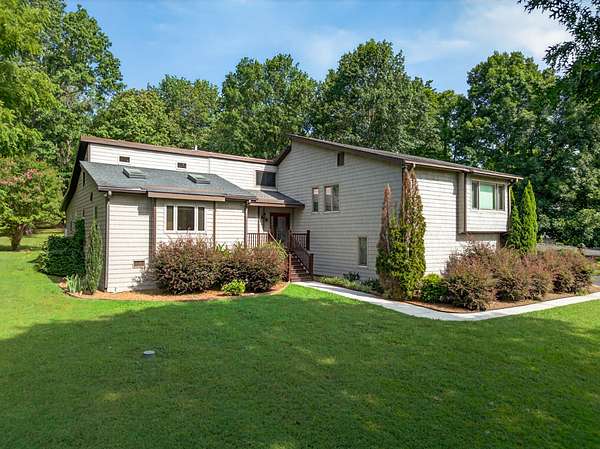 2.5 Acres of Land with Home for Sale in Fayetteville, Tennessee