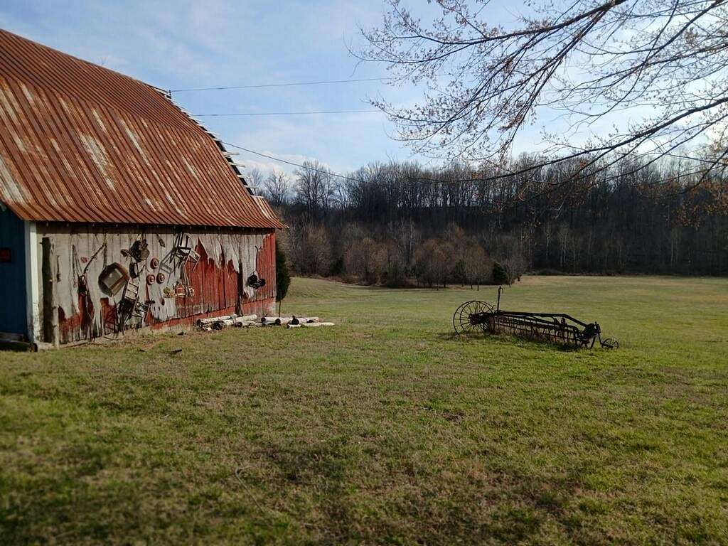 5.33 Acres of Residential Land for Sale in Bethpage, Tennessee