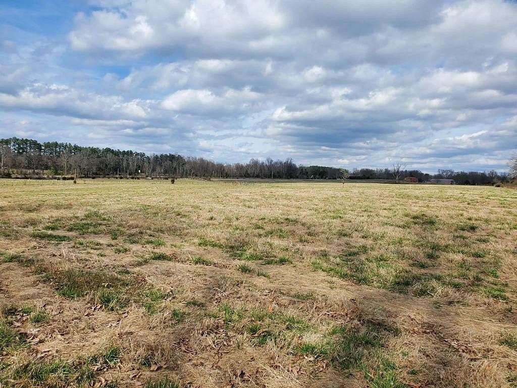 5 Acres of Land for Sale in Silver Point, Tennessee