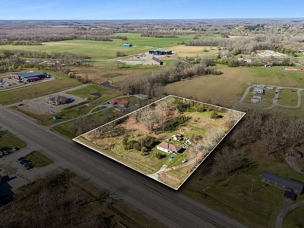 3.54 Acres of Improved Commercial Land for Sale in Mount Pleasant, Tennessee