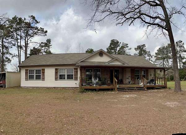 5.85 Acres of Land with Home for Sale in Rusk, Texas