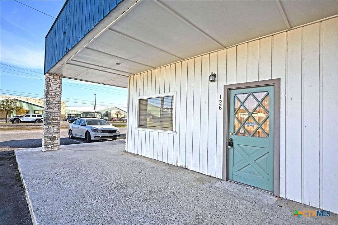 1.42 Acres of Improved Commercial Land for Lease in Canyon Lake, Texas