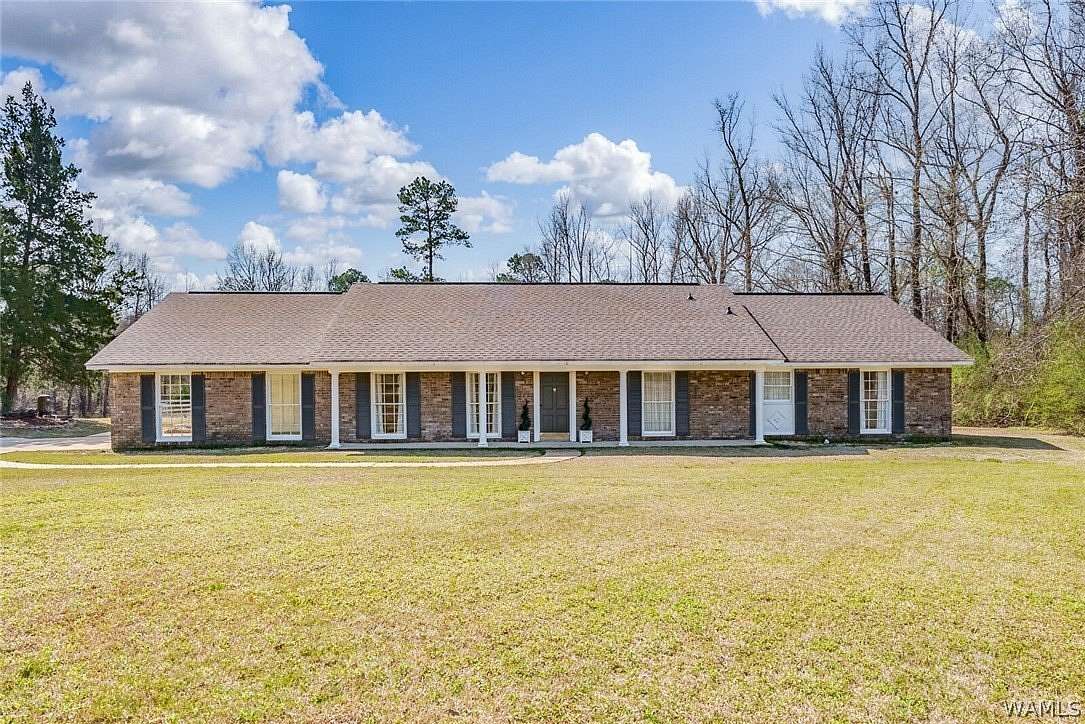 17.9 Acres of Land with Home for Sale in Ralph, Alabama