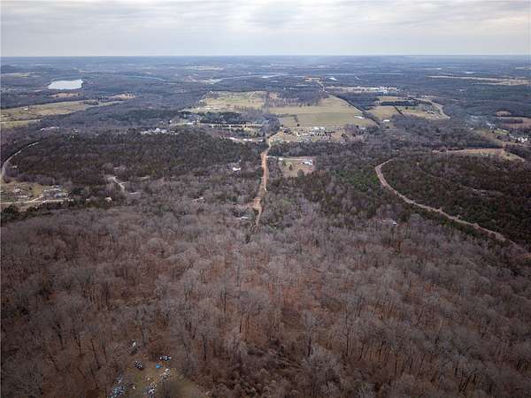 10 Acres of Residential Land for Sale in Eureka Springs, Arkansas