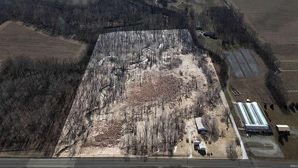 21 Acres of Land with Home for Sale in North Manchester, Indiana