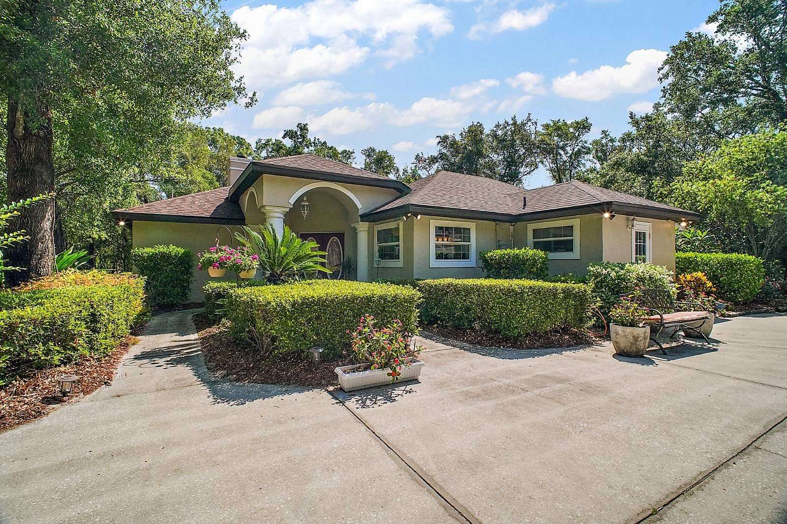 2.3 Acres of Land with Home for Sale in Eustis, Florida
