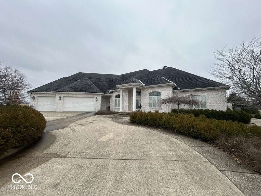 23 Acres of Land with Home for Sale in Edinburgh, Indiana