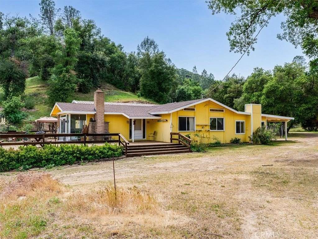 320 Acres of Land with Home for Sale in Santa Margarita, California