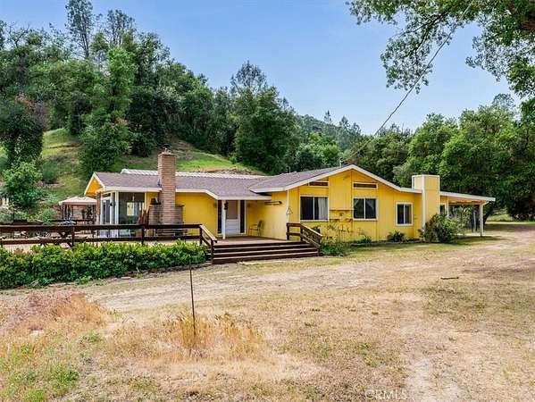 320 Acres of Agricultural Land with Home for Sale in Santa Margarita, California