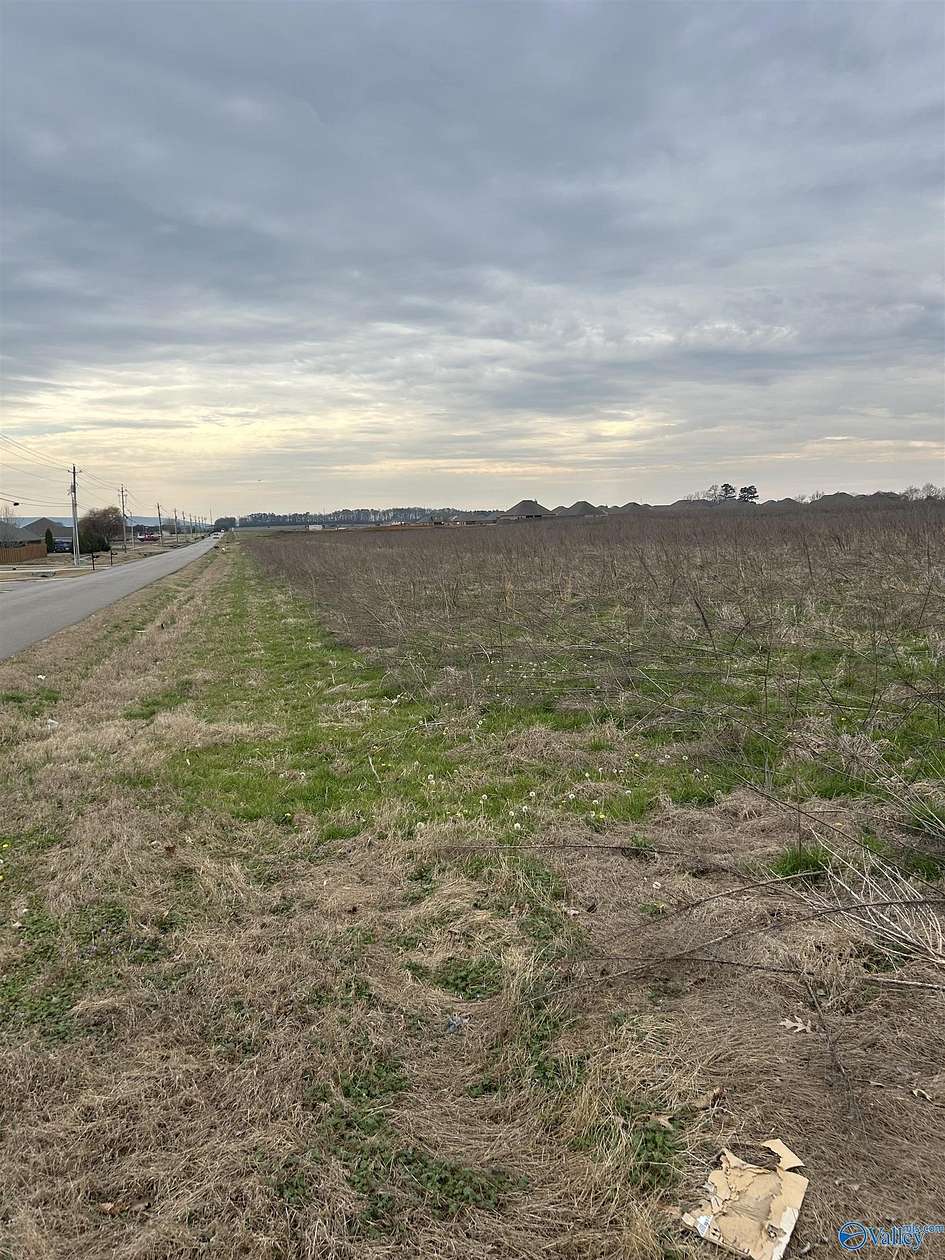67.1 Acres of Land for Sale in Hazel Green, Alabama