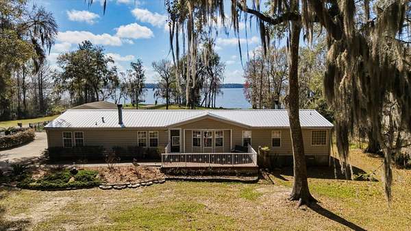 1.9 Acres of Land with Home for Sale in Quincy, Florida