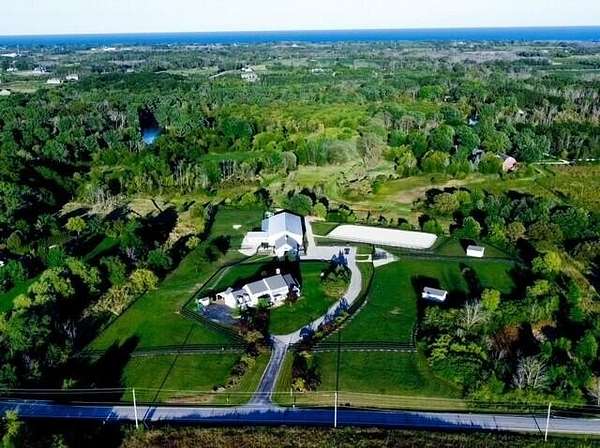 33.7 Acres of Agricultural Land with Home for Sale in Mequon, Wisconsin