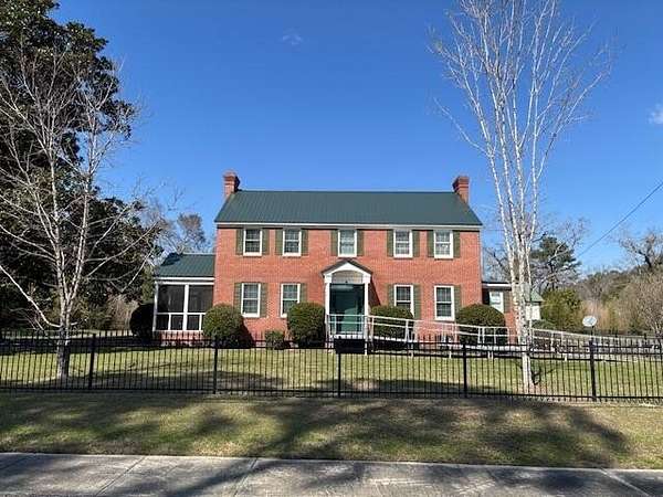 2.2 Acres of Land with Home for Sale in Wadley, Georgia