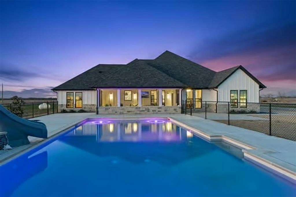 9.66 Acres of Land with Home for Sale in Caddo Mills, Texas