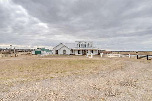 10.5 Acres of Land with Home for Sale in Moody, Texas