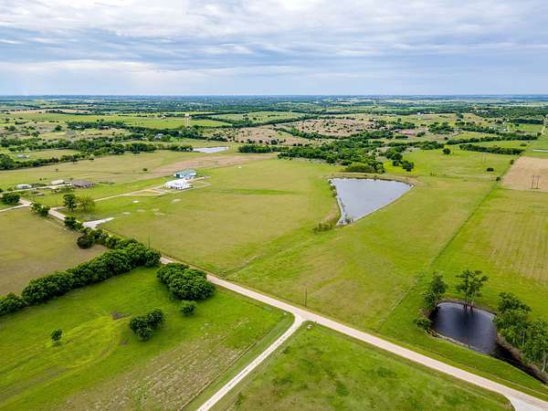 20 Acres of Land for Sale in Moody, Texas