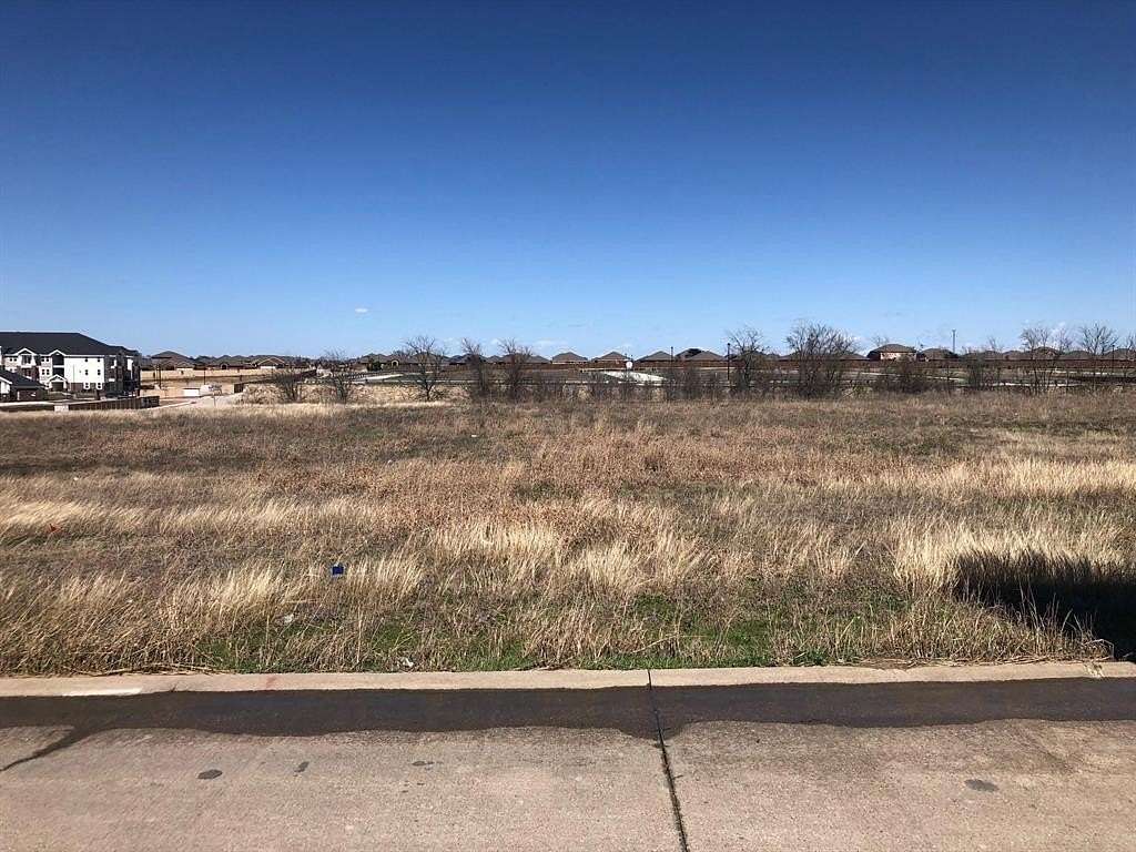2.17 Acres of Mixed-Use Land for Sale in Farmersville, Texas
