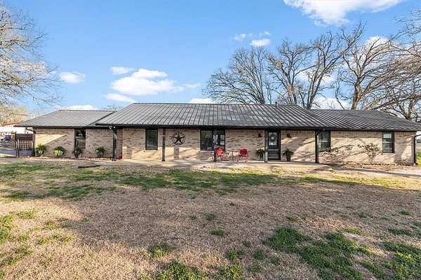 30 Acres of Land with Home for Sale in Terrell, Texas