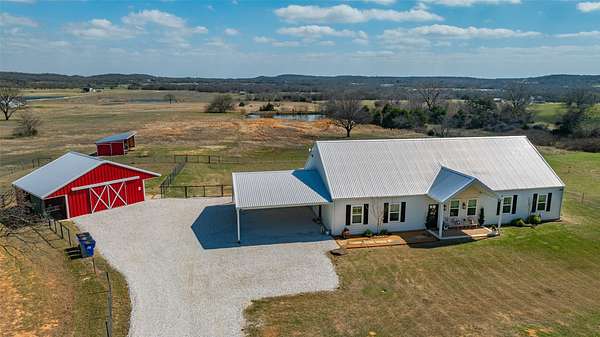 11 Acres of Land with Home for Sale in Gainesville, Texas