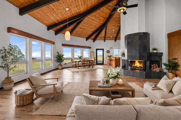 10 Acres of Land with Home for Sale in Waimea, Hawaii