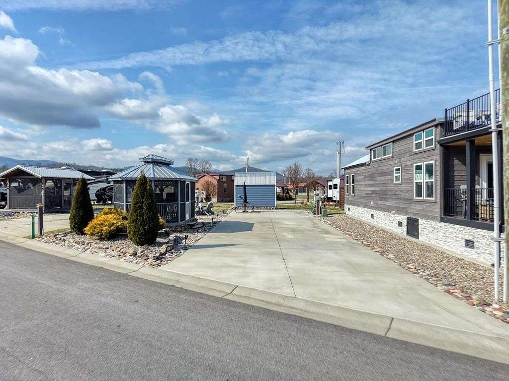 0.08 Acres of Land for Sale in Blairsville, Georgia