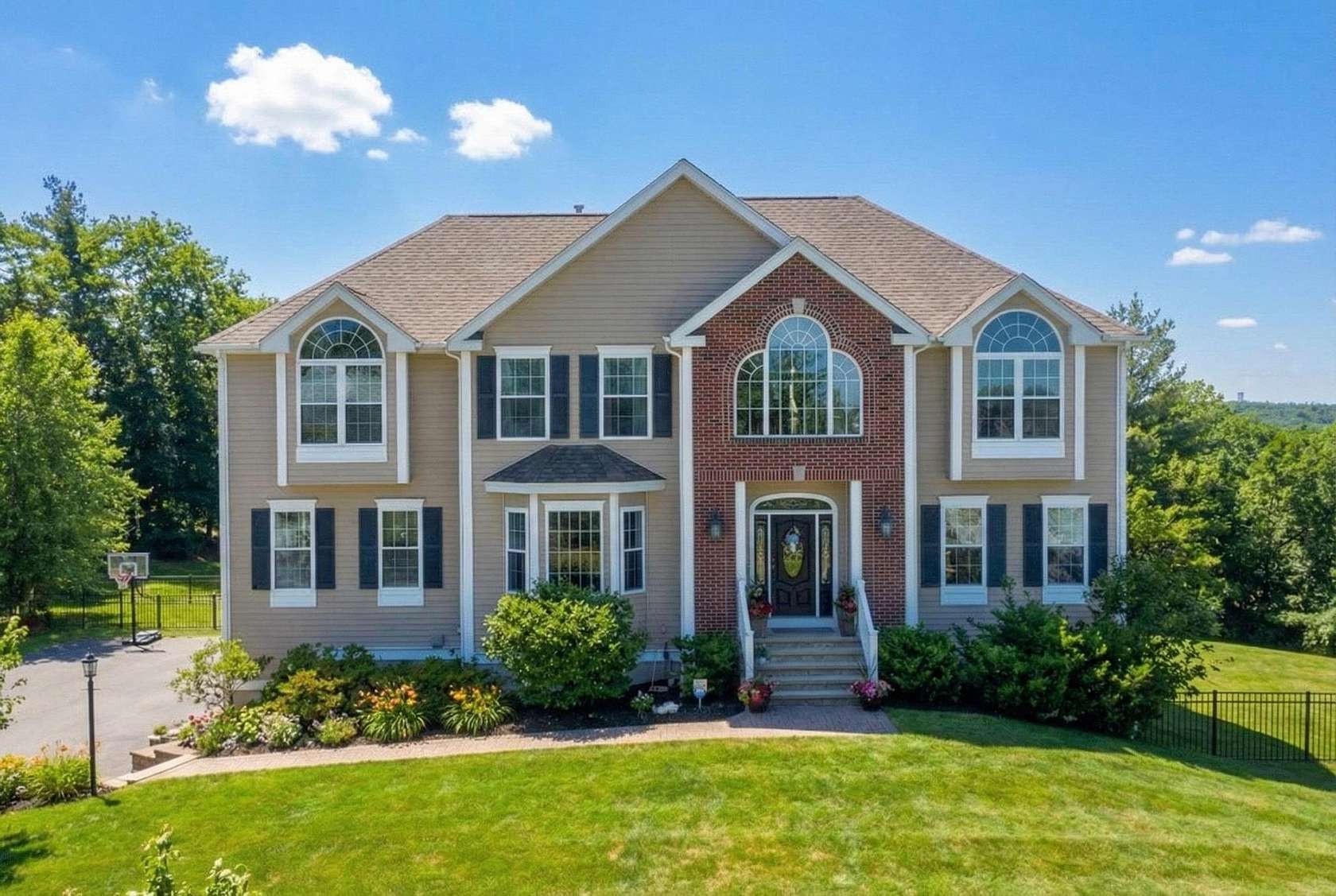 2.82 Acres of Land with Home for Sale in Windham, New Hampshire