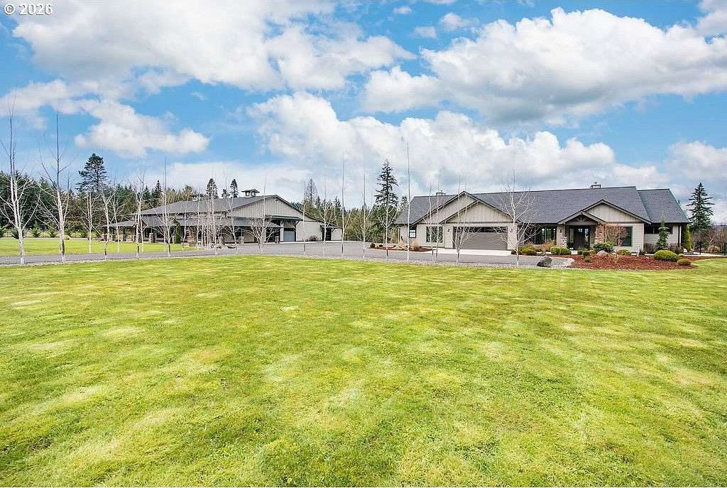 10 Acres of Improved Mixed-Use Land for Sale in Castle Rock, Washington