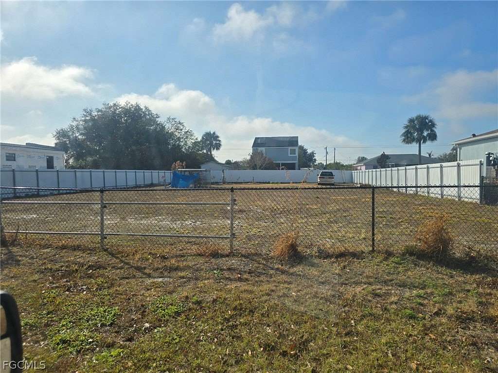 0.25 Acres of Residential Land for Sale in Lehigh Acres, Florida