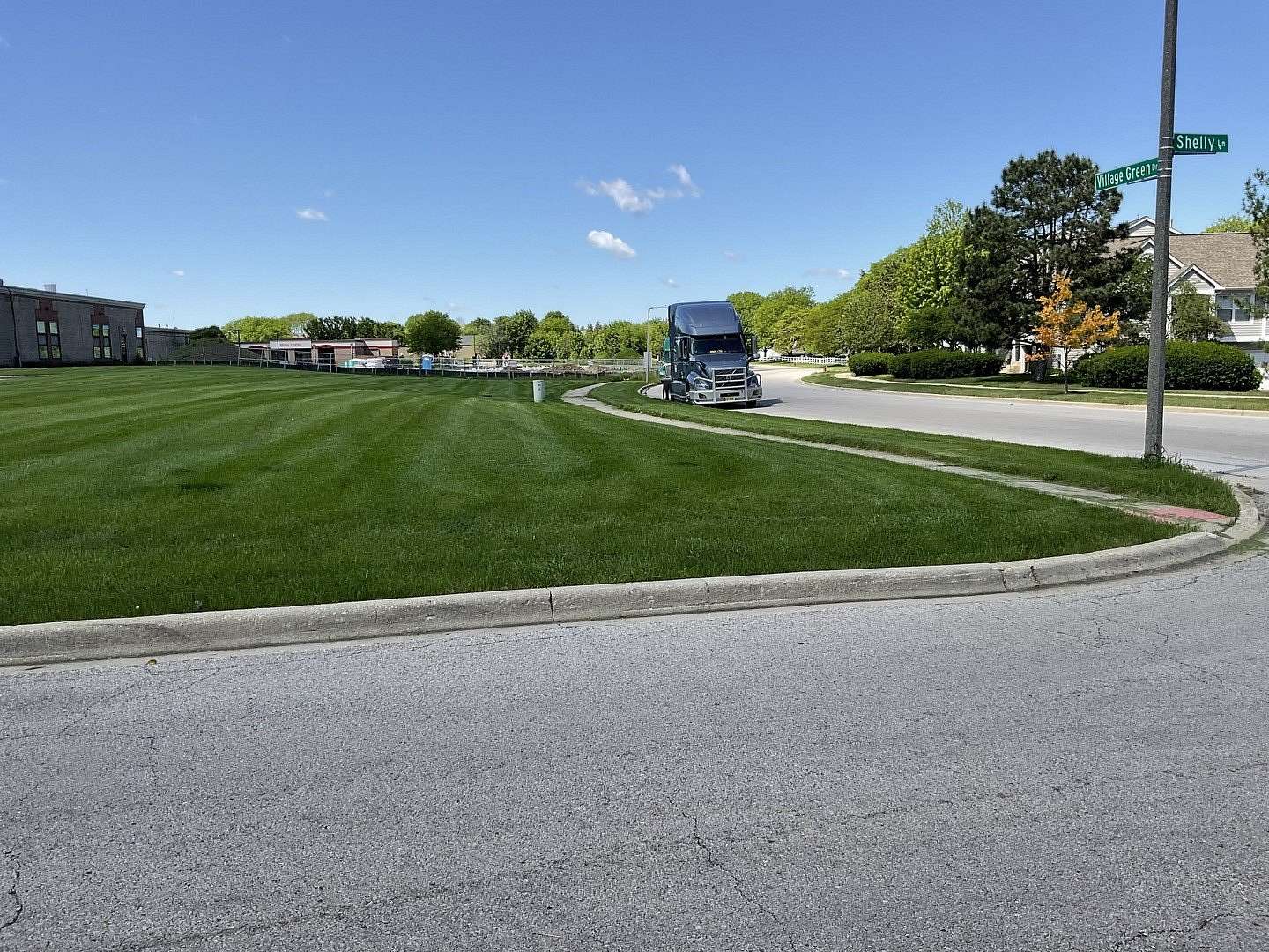 0.53 Acres of Commercial Land for Sale in Aurora, Illinois