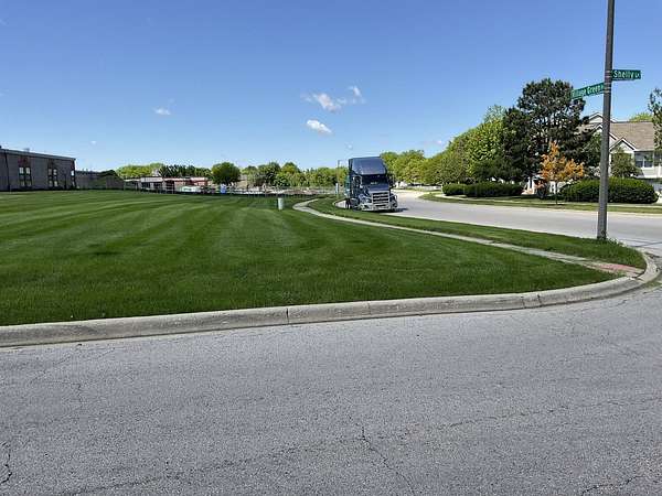 0.53 Acres of Commercial Land for Sale in Aurora, Illinois