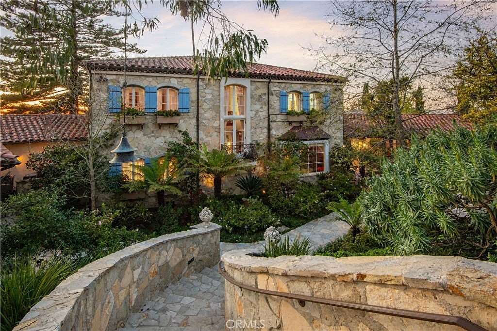 1.52 Acres of Land with Home for Sale in Palos Verdes Estates, California