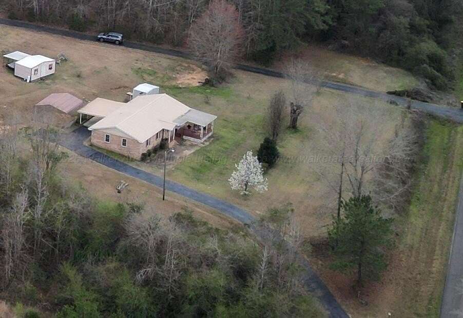 6 Acres of Land with Home for Sale in Fayette, Alabama