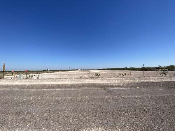 5 Acres of Commercial Land for Lease in Laredo, Texas