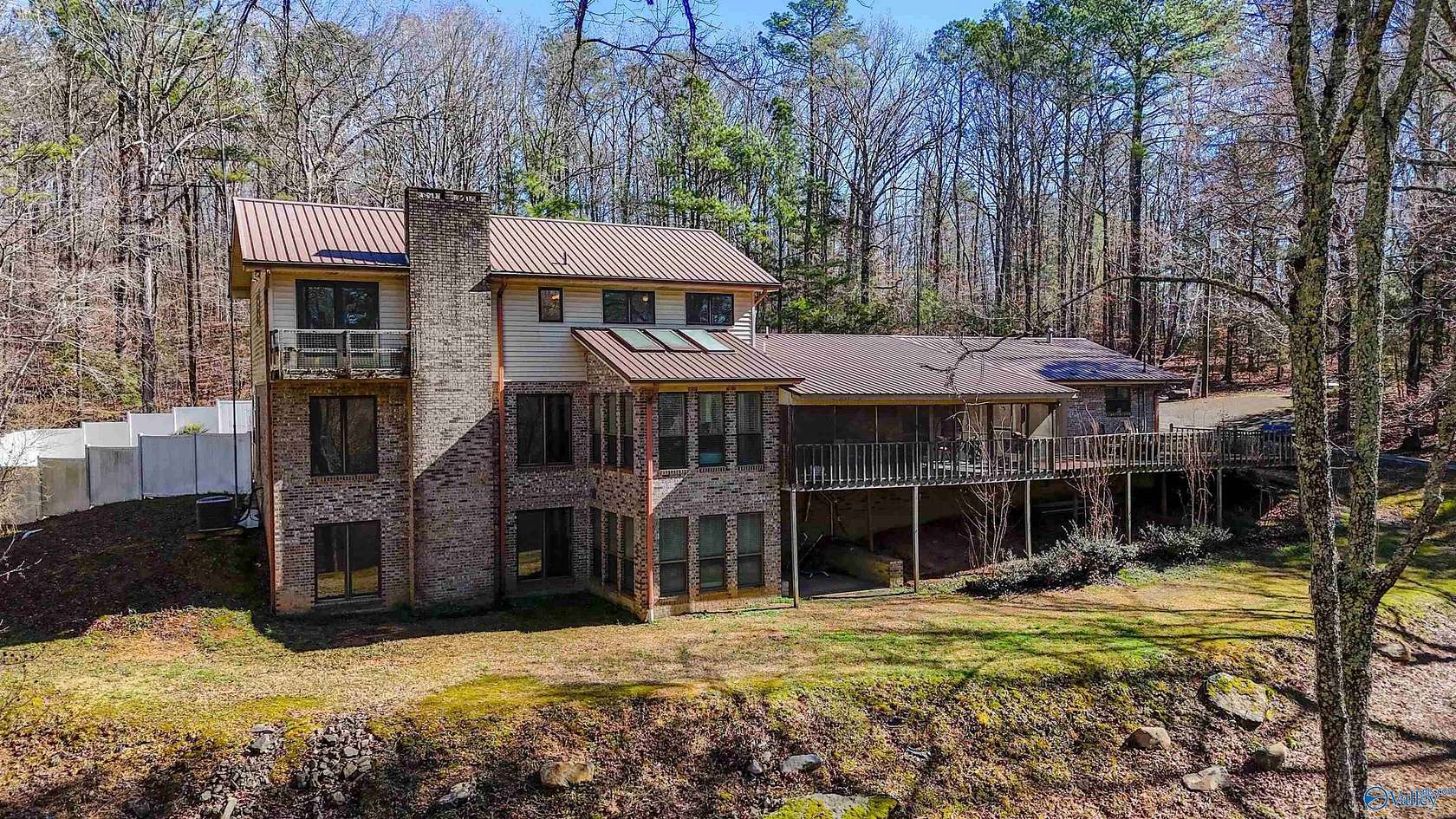 23.8 Acres of Land with Home for Sale in Hamilton, Alabama