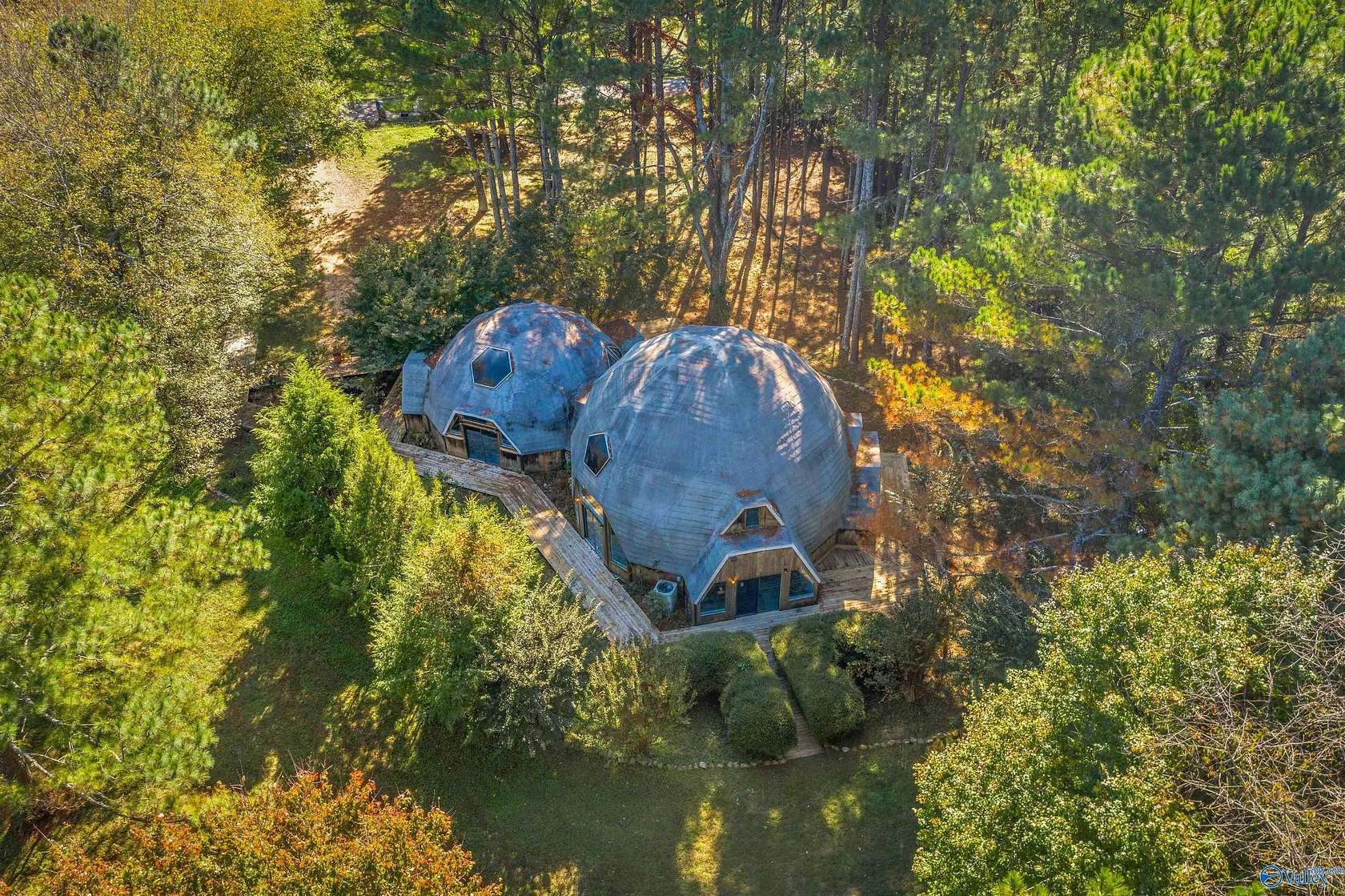 1.5 Acres of Land with Home for Sale in Huntsville, Alabama