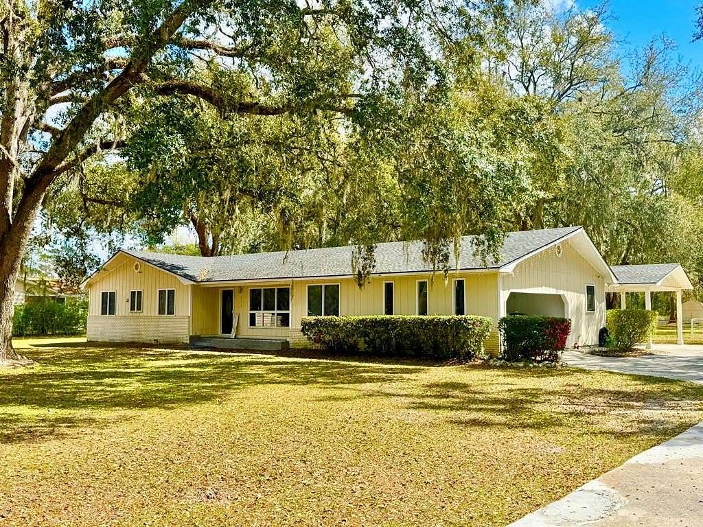 2.1 Acres of Land with Home for Sale in Valdosta, Georgia