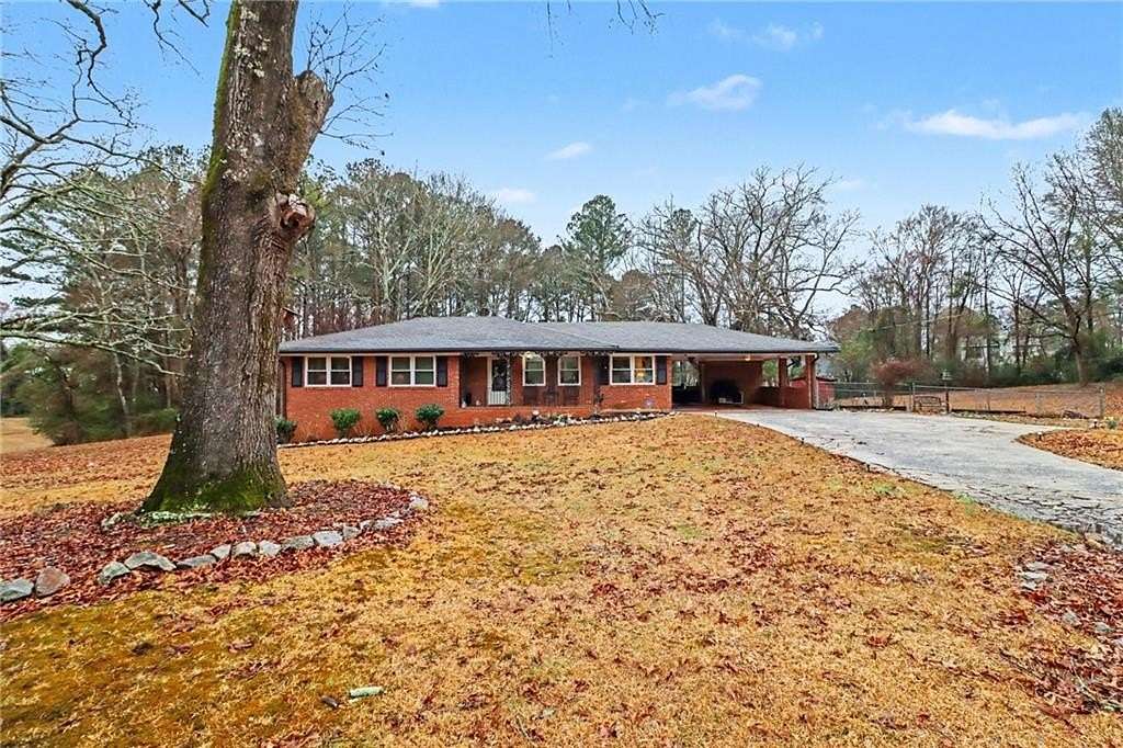 2.17 Acres of Land with Home for Sale in Decatur, Georgia