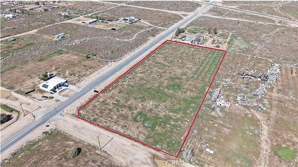 4 Acres of Residential Land for Sale in Phelan, California