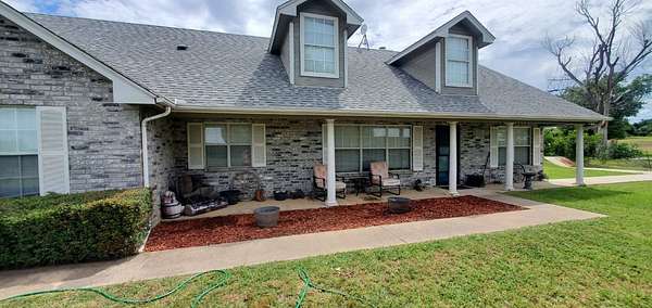 29 Acres of Land with Home for Sale in Paradise, Texas