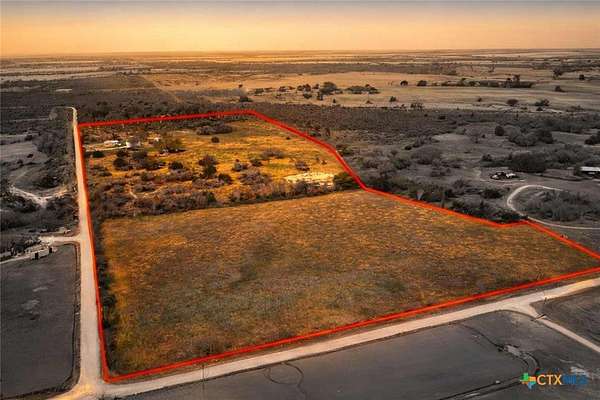 25 Acres of Land with Home for Sale in Hamilton, Texas