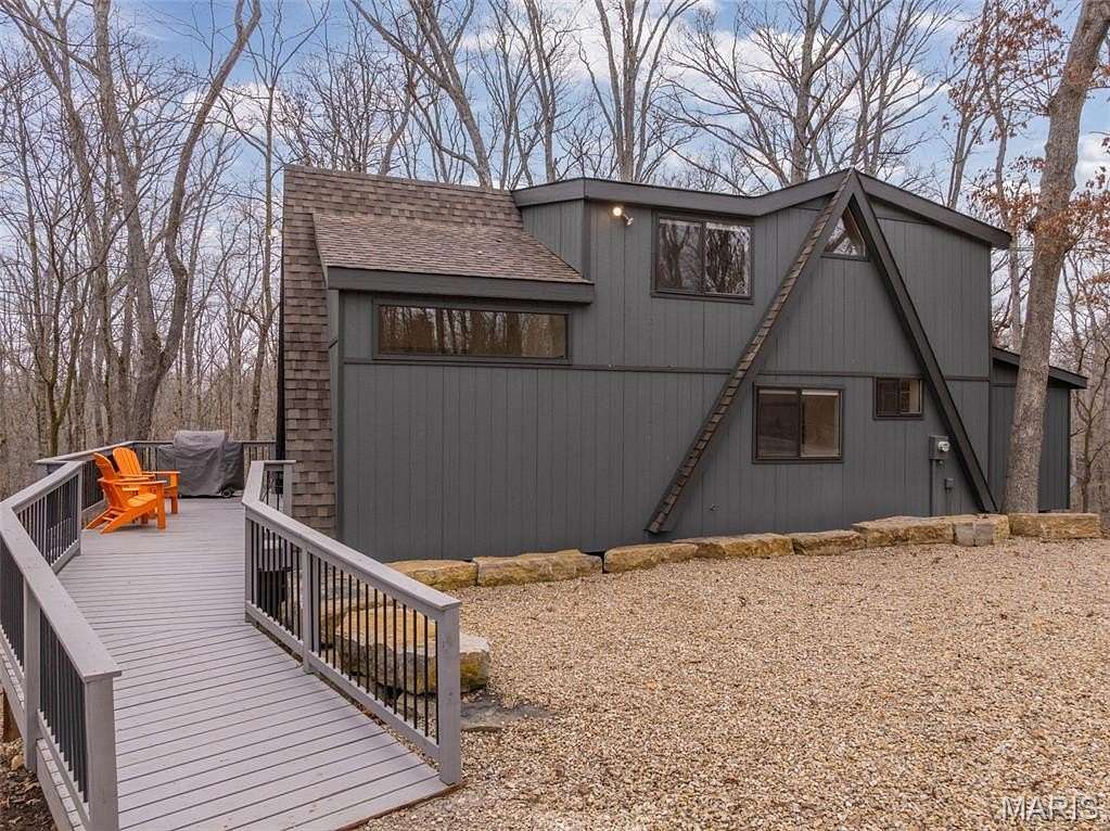 4.1 Acres of Land with Home for Sale in Innsbrook, Missouri